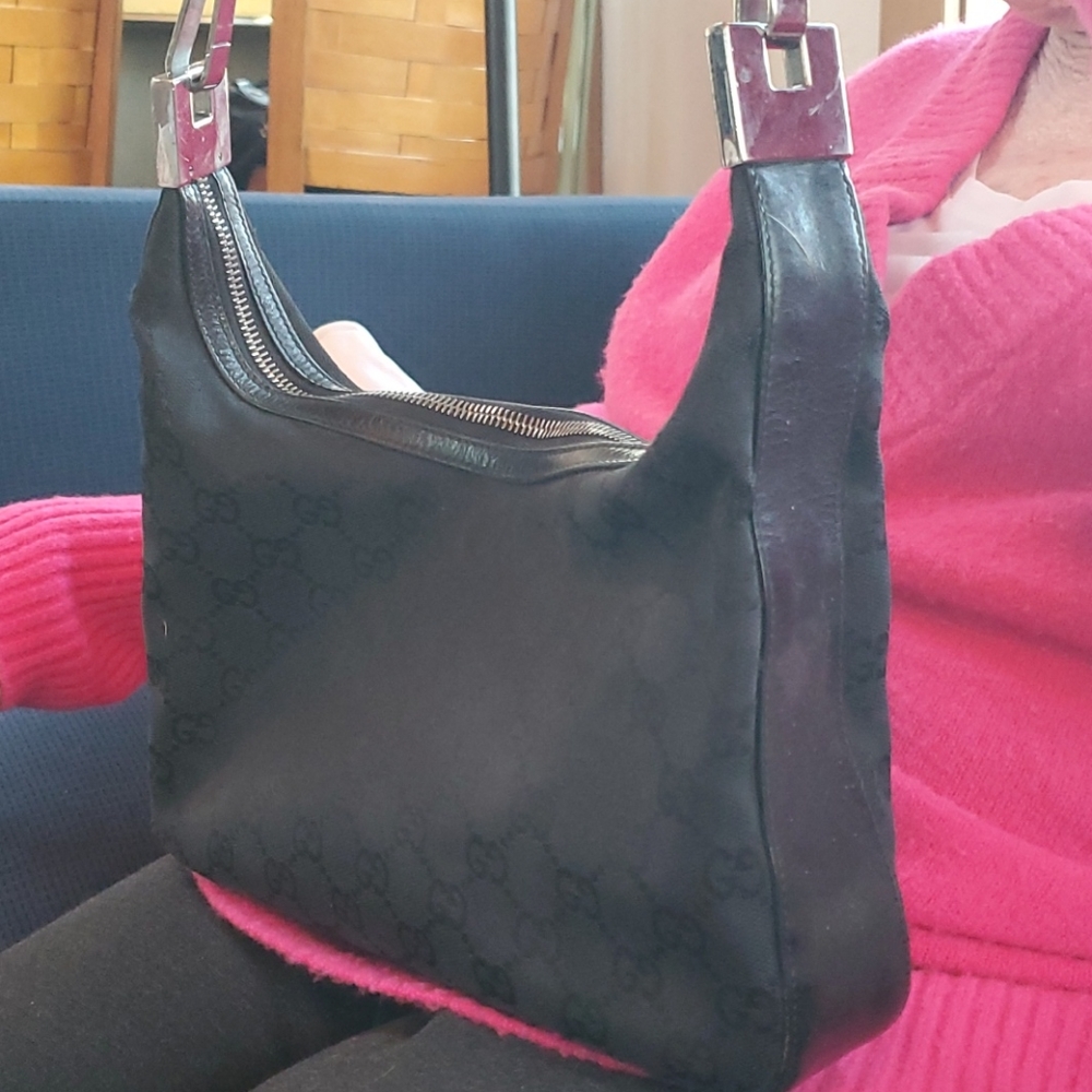 Authentic Gucci bag, black leather & fabric - used